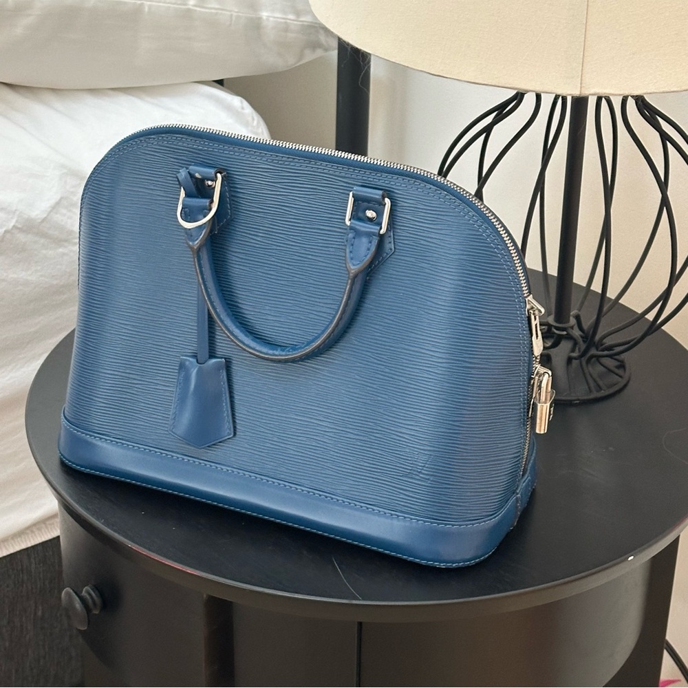 Louis Vuitton Epi Leather Alma Bag